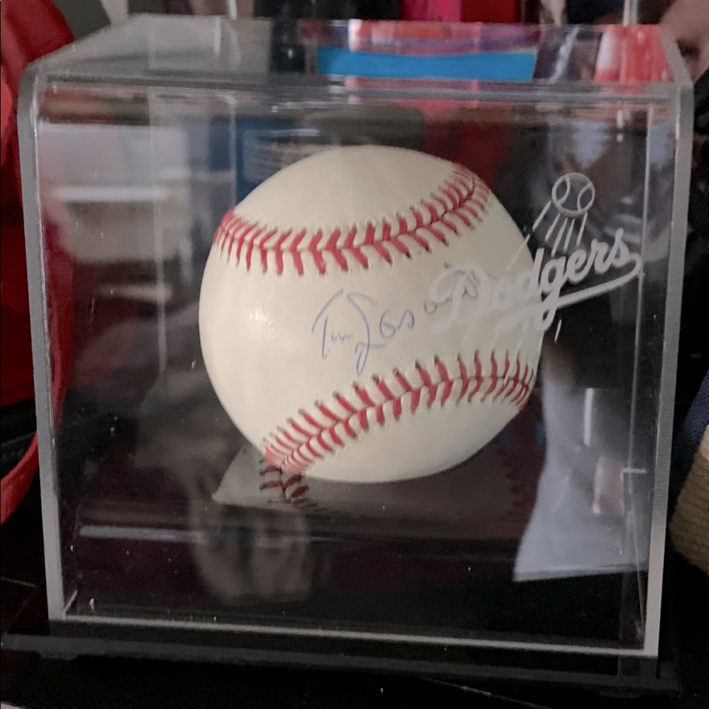 Tommy Lasorda autograph baseball